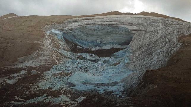 Gletscherabbruch der Marmolata in Südtirol
