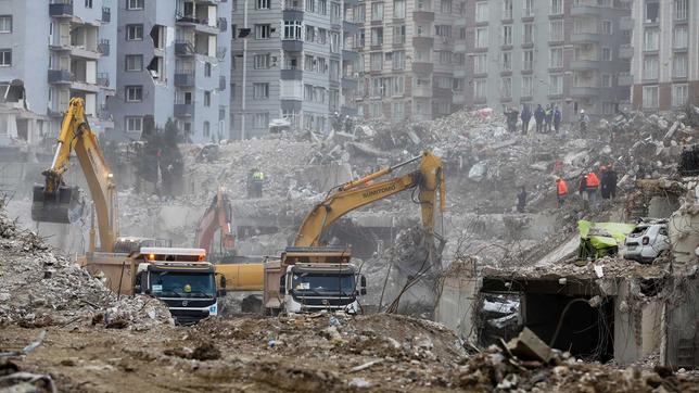 Nach dem Erdbeben: schwerste Zerstörung in der Südosttürkei