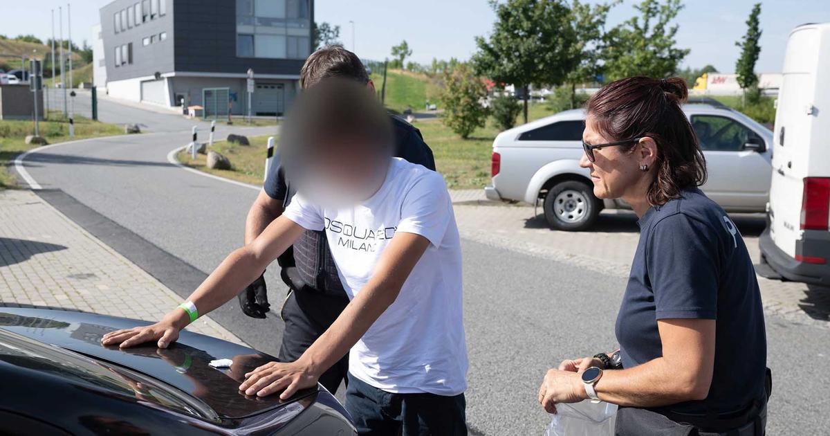 Diese Nachricht Müssen Sie Lesen Dobrindt Lässt Grenzkontrollen Erneut Verlängern - 19wrvdr