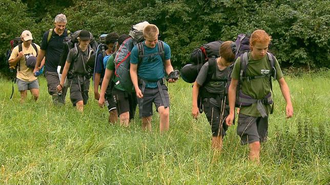 Schüler der Gesamtschule Aachen wandern zwei Wochen lang auf sich allein gestellt. 