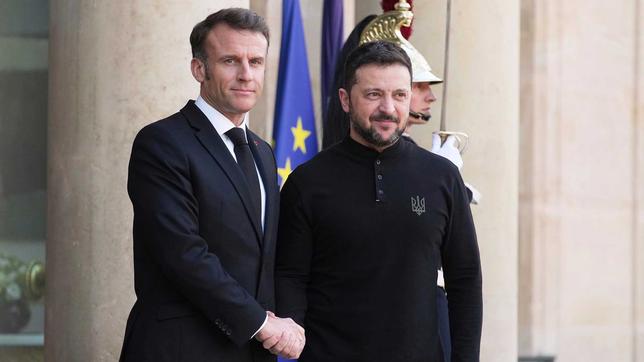 Koalition der Willigen: Präsident Selenskyj beim Ukraine-Gipfel in Parisf
