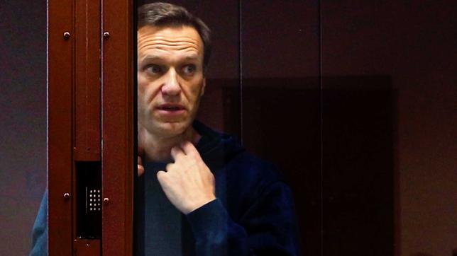 Der russische Oppositionsführer Alexej Navalny steht wieder vor Gericht. 
