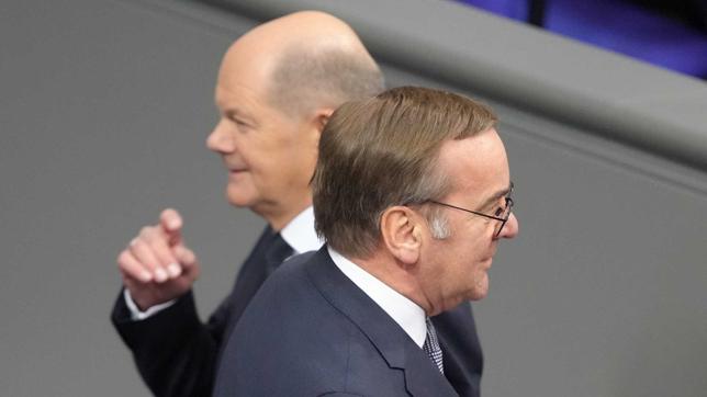 Olaf Scholz und Boris Pistorius: Wer hat größere Chancen auf die Kanzlerschaft?
