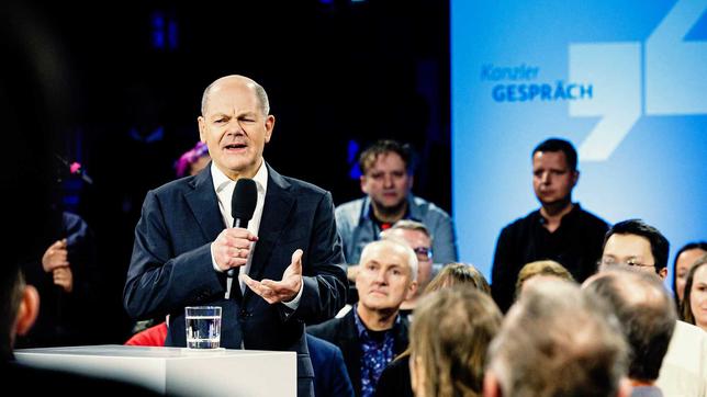 Bürgerdialog mit Bundeskanzler Olaf Scholz, SPD, in Dresden