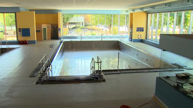 Schwimmbad ohne Wasser