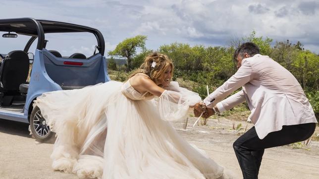 Bild: LEONINE Studios Szene aus "Shotgun Wedding"