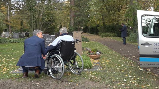 FriedhofsMobil in Köln: Viel mehr als nur ein Taxi