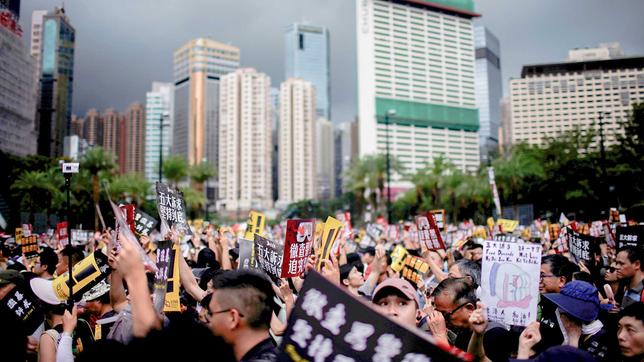 Hunderttausende protestieren in Hongkong gegen die Regierung
