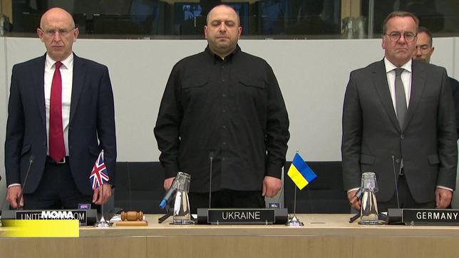Die NATO-Verteidigungsminister beraten über die Militärausgaben. 