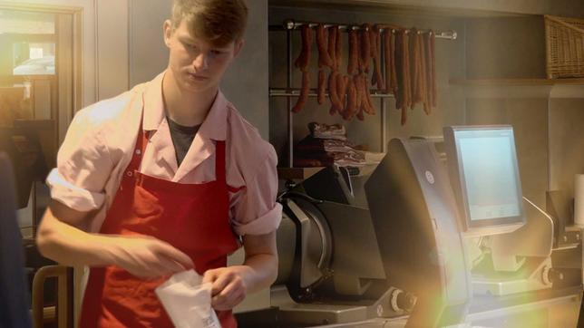 Fleischermeister Kevin Croé hat in Aachen eine neue Metzgerei eröffnet. 