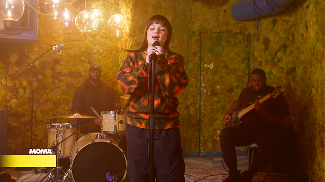 Musikvideo: Lola Young