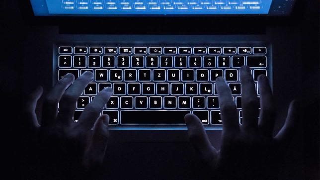 Symbolbild Hacker, Hackerangriff, Phishing