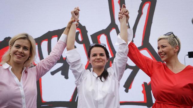 Veronika Zepkalo, Swetlana Tichanowskaja,  Maria Kolesnikowa bei Wahlkampfauftritt 