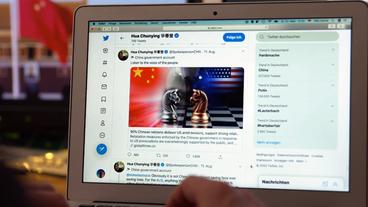 Bild: NDR Twitter-Seite auf einem Handy