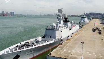 Bild: NDR Chinesische Marineschiffe in einem Hafen.