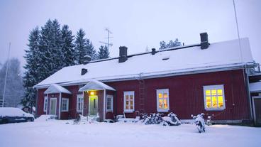 Wohnhaus von Juha Järvinen im Schnee