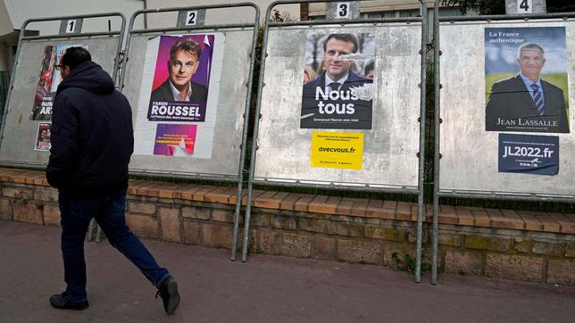 Plakate der französischen Präsidentschaftskandidaten 