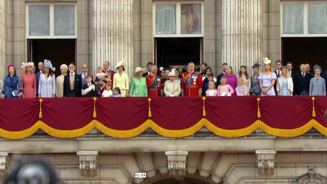 Königliche Familie auf dem Balkon des Buckingham Palace.