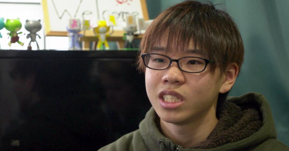 Japanisches Schulmädchen Und Ihr Freund Japanisches Schulmädchen Und Ihr Freund