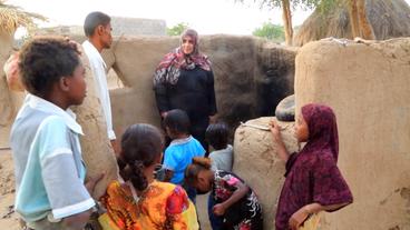 Kinderäztin Ashwag Moharram in einem Dorf