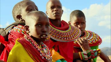  Kenia: Die Perlenmädchen 