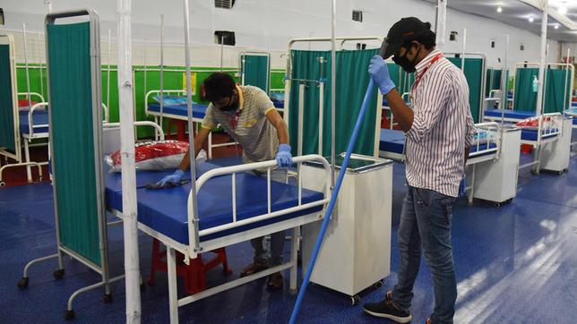 Reinigungsarbeiten in einem Covid-19-Krankenhaus in Patna, Bundesstaat Bihar