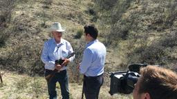 Auf der Ranch von Cowboy Jim Chilton trennt nur ein dünner Zaun Mexiko von den USA. "Wir brauchen endlich Trumps Mauer!", sagt Chilton.