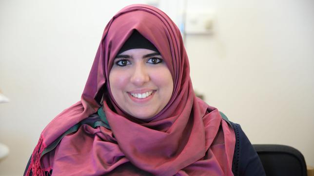 Die französische Muslimin Meriem Saghrouni mit Kopftuch