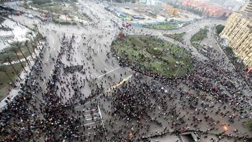 Bild: dpa Demonstranten auf dem Tahrir-Platz