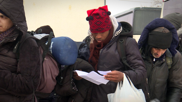 Bild: SWRE Flüchtlinge in Warteschlange