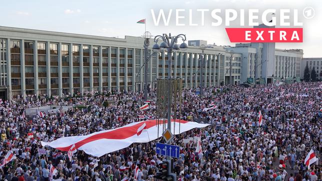 Zahlreiche Demonstranten haben sich in Minsk versammelt, um gegen Machthaber Alexander Lukaschenko zu protestieren.