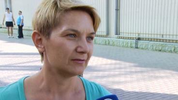 Bild: Bild: BR Eine Frau am Bahnhof