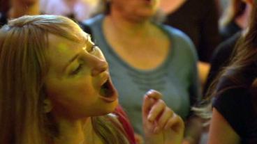 Bild: Bild: BR Eine singende Frau