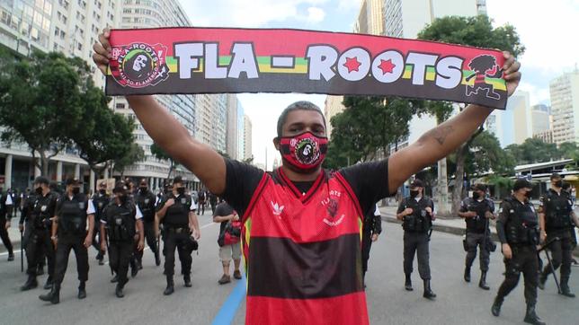 Brasilien: Fußballfans gegen Bolsonaro