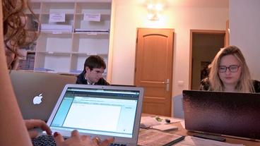 Bild: Bild: BR Mitarbeiter im Büro von Villani