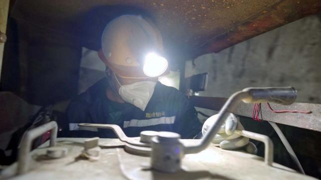 Arbeiter in Bergwerk