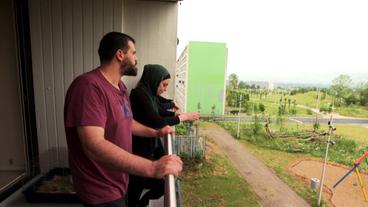 Mustafa Faour mit Frau auf Balkon