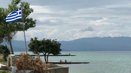  Die griechische Halbinsel Chalkidiki bietet schöne Strände und Berge.