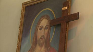 Gemälde von Jesus Christus und Holzkreuz