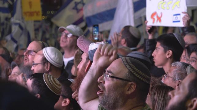 Männliche Demonstranten in Israel
