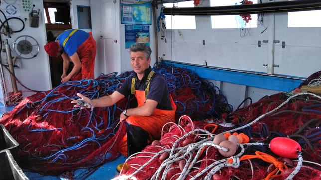 Fischer Gianni Collelli an Bord seines Schiffes