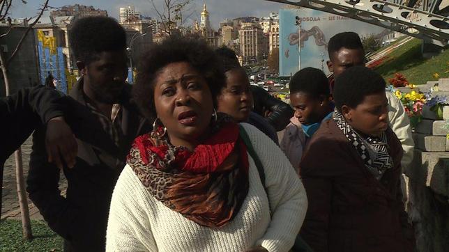 Ukraine: Harriet Bruce-Annan mit ihren Studenten in Kiew