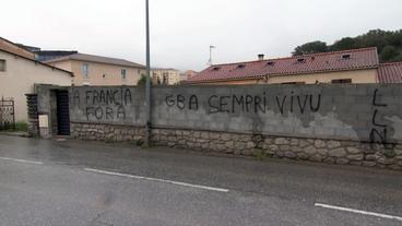 Korsika: Proteste gegen Paris – Graffitis überall in Korsika