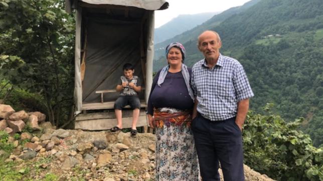 Zwei ältere Leute und ein Junge in Kusköy