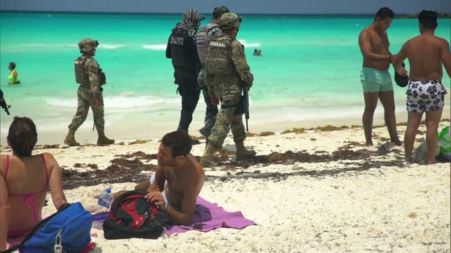 Cancun – Mexiko: Schwerbewaffnete Polizei im Urlaubsparadies – alles für die Sicherheit