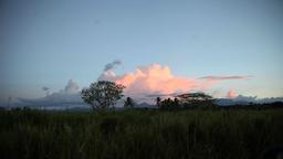 Gewitterwolke über Guadalcanal: Früher konnten die Bewohner sagen, wann es Regen gibt. Heute gibt es kaum noch Jahreszeiten.