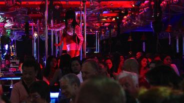 Bild: NDR/Norbert Lübbers Nachtclub im thailändischen Pattaya.