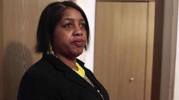 Bild: NDR Shirley Chambers hat ihren Sohn verloren.