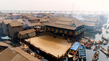 Bild: WDR Nigeria: Unterricht in den Slums.