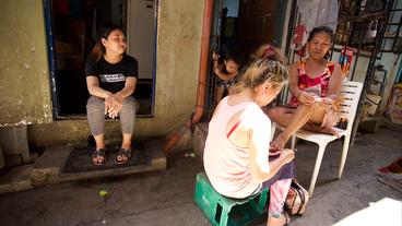 Philippinen: Das Verbot trifft Frauen besonders hart – viele Männer verschwinden und zahlen keinen Unterhalt.